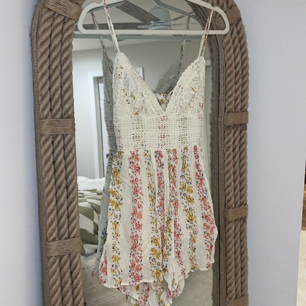 Floral Romper - Picture 1 of 5